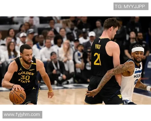 库里左腿筋一级拉伤将缺席三场比赛球队面临严峻考验